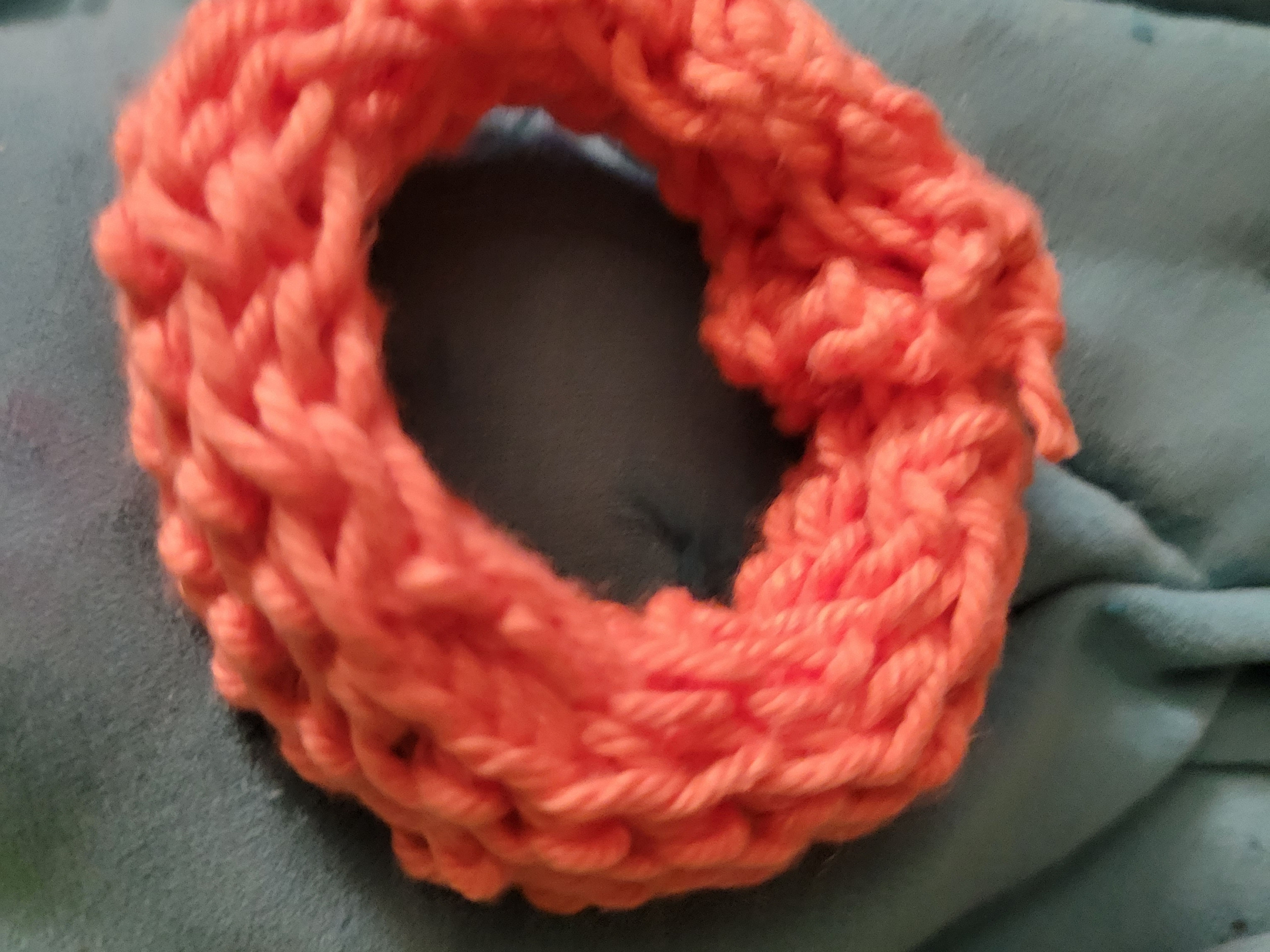 Coral scrunchie 