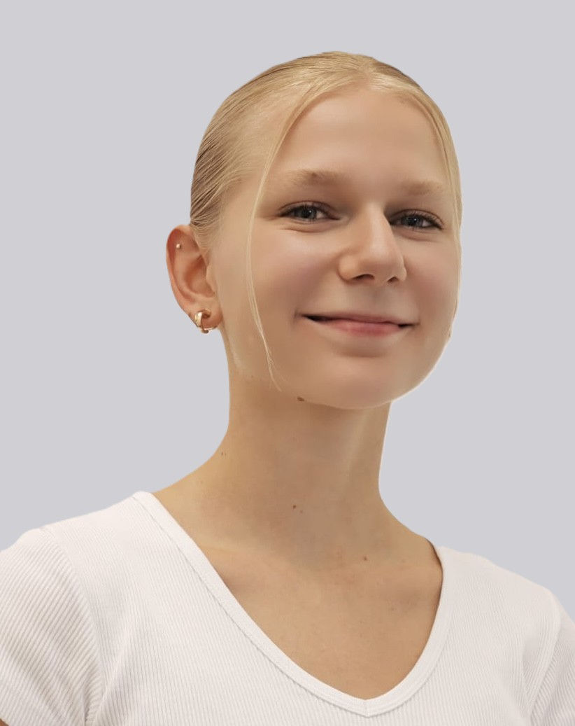 Foto Simona Huber Korrektur Hintergrund.jpg