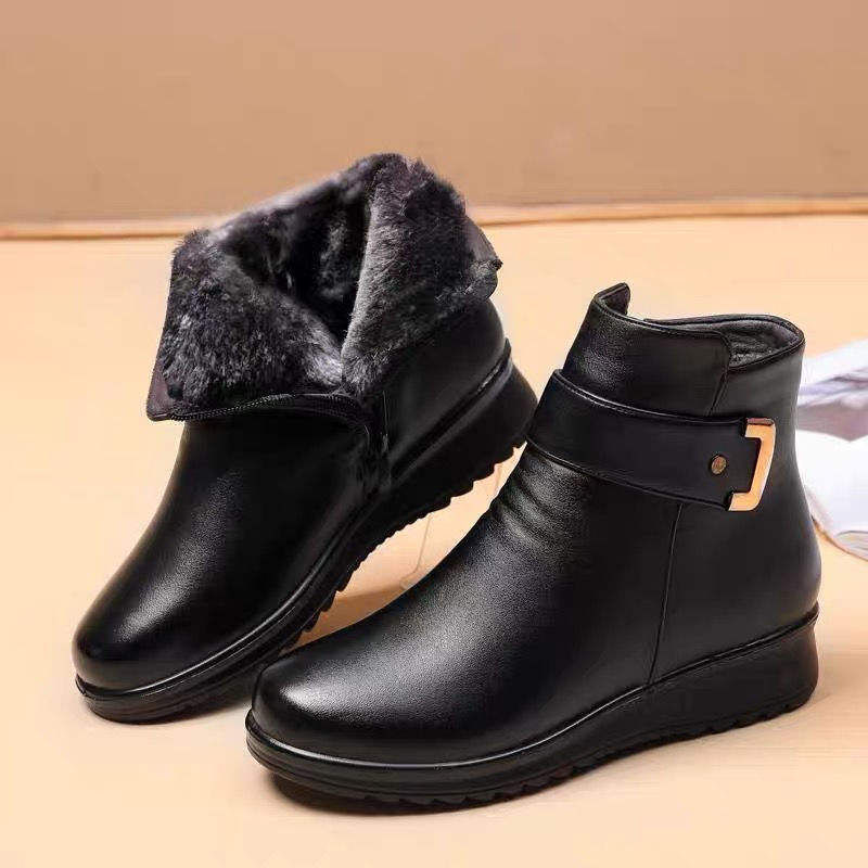 Women's Ankle Boot with Faux Fur Lining