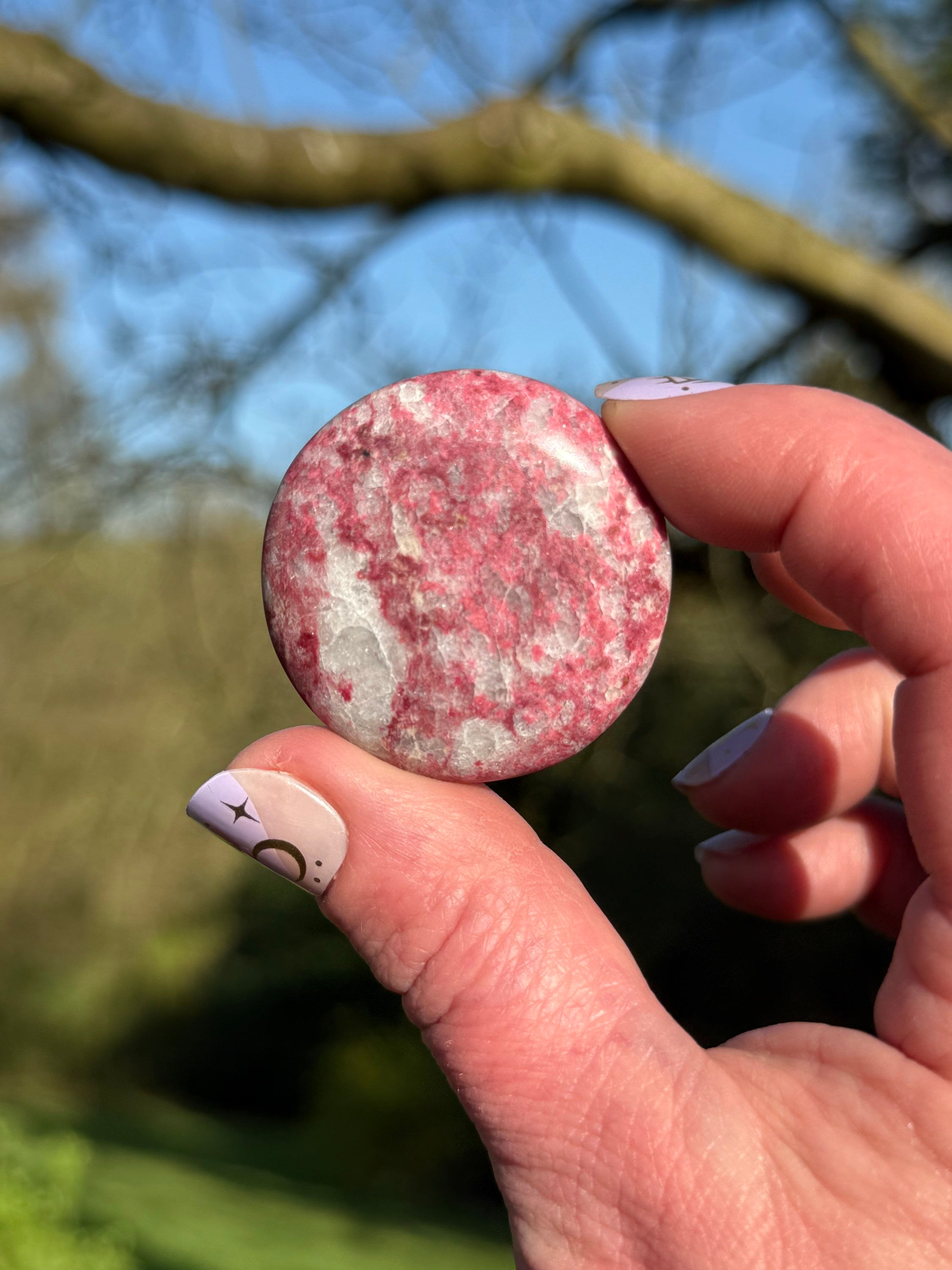 High Grade Thulite Round Flat Palm Stone