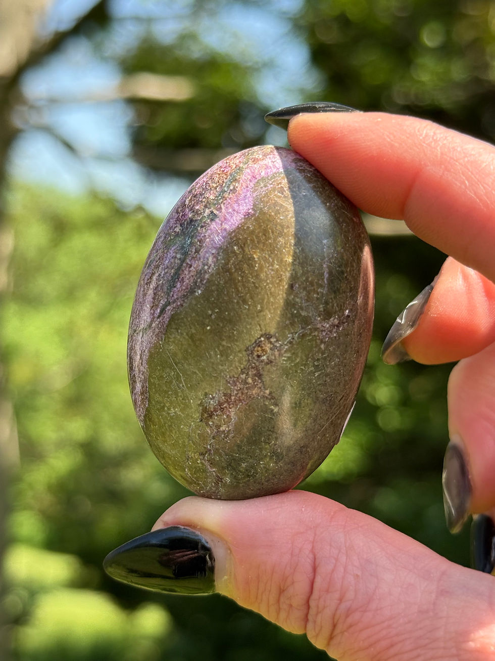 Thumbnail: Stichtite and Serpentine Atlantasite Palm Stone 