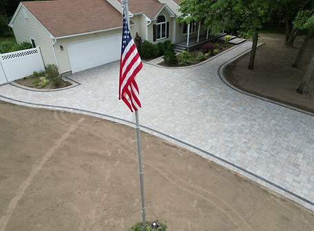 cambridge paver custom  driveway
