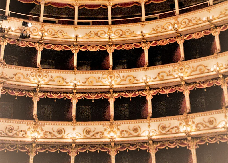 Teatro 3_edited.jpg