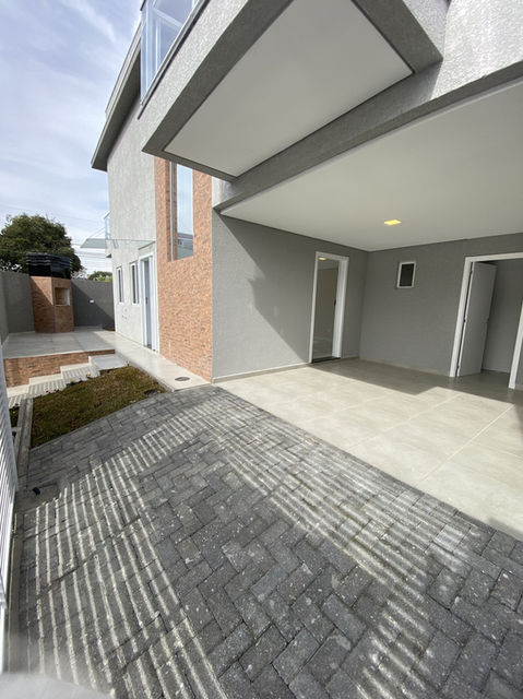 Sobrado novo com design exclusivo e área externa privativa