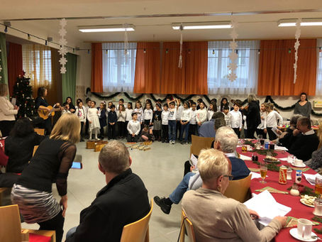 Gemeinsam den Advent feiern - Wir singen im Pensionistenclub