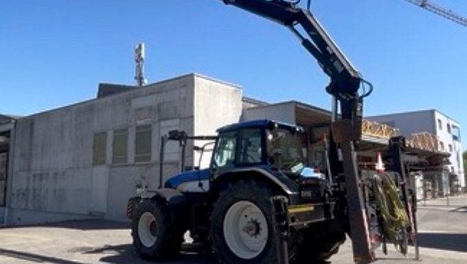 New Holland TM175 Werk89 AG Occasionen Gebrauchte Baumaschinen 8627 Grüningen