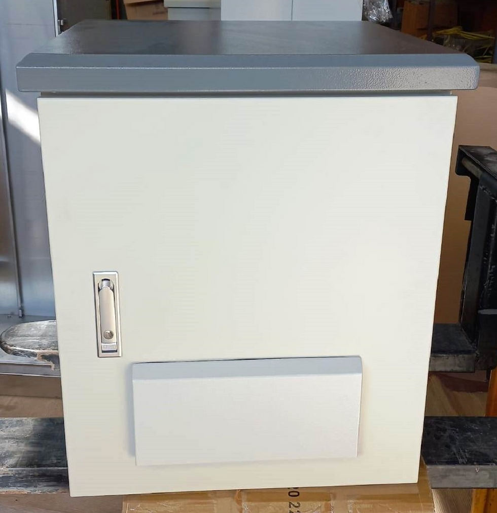 Miniatura: Rack Exterior 12ur x 19" x 600 c/2 extractores termostato sujecion Poste Incl.