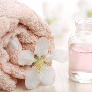 ローズなどの精油