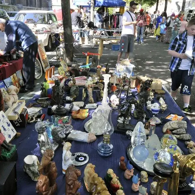 Rommelmarkt tijdens de Buurtfeesten