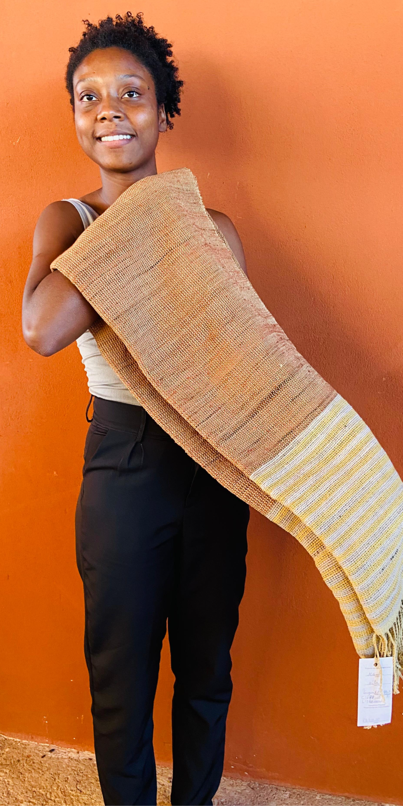 Manta: tingui, manga e jenipapo