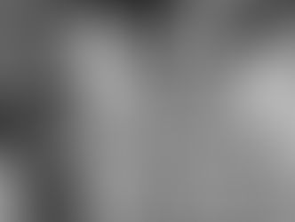 Pejuang Indonesia yang tertangkap sedang diinterogasi oleh orang yang diduga kaki tangan Belanda, di Jawa Barat, 13 Desember 1947. (Arsip Nasional Belanda).