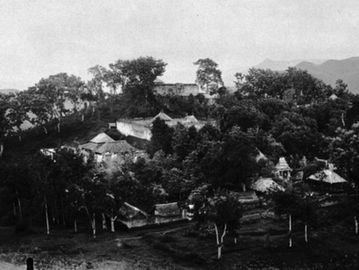 Kompleks makam Imogiri tahun 1890. (Wereldmuseum Amsterdam/Wikimedia Commons).