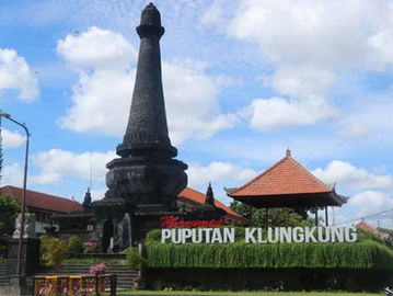 Pertempuran habis-habisan raja Bali terakhir yang diabadikan dalam Monumen Puputan Klungkung. (klungkungkab.go.id).