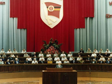 Pertemuan Ministerium fuer Staatssicherheit atau lebih dikenal dengan Stasi di Istana Republik, Berlin, 6 Februari 1985. (Klaus Franke/Bundesarchiv).
