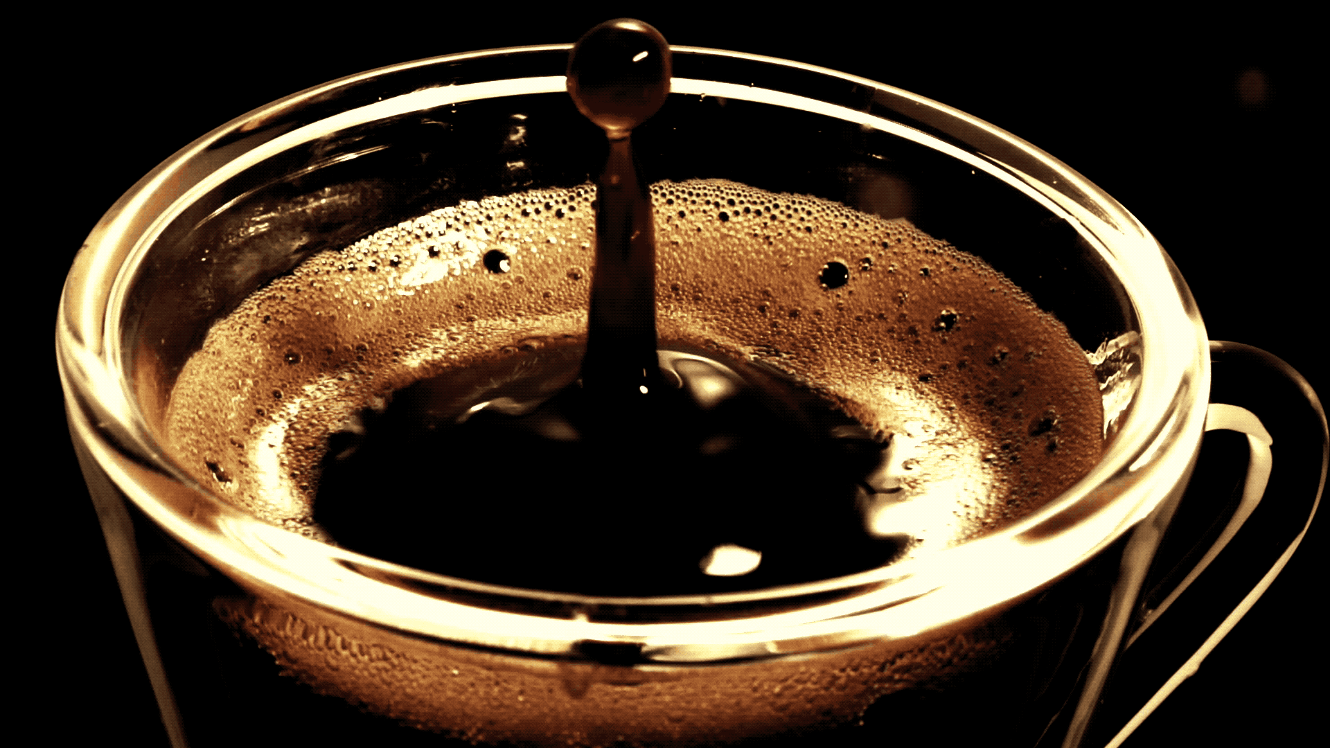 joerg-kritzer-coffee-drop-drinks-still-life-photography-346.gif
