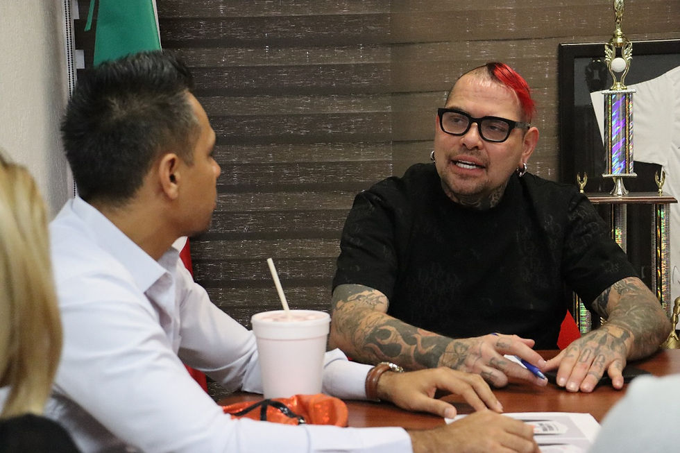 Pagano entrega reconocimiento al Instituto del Deporte por su apoyo a la lucha libre