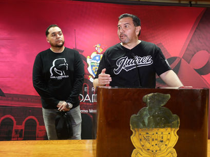 Cruz Pérez Cuéllar presenta a Óscar Chávez como nuevo titular de la Jurisdicción de Beisbol Zona 1