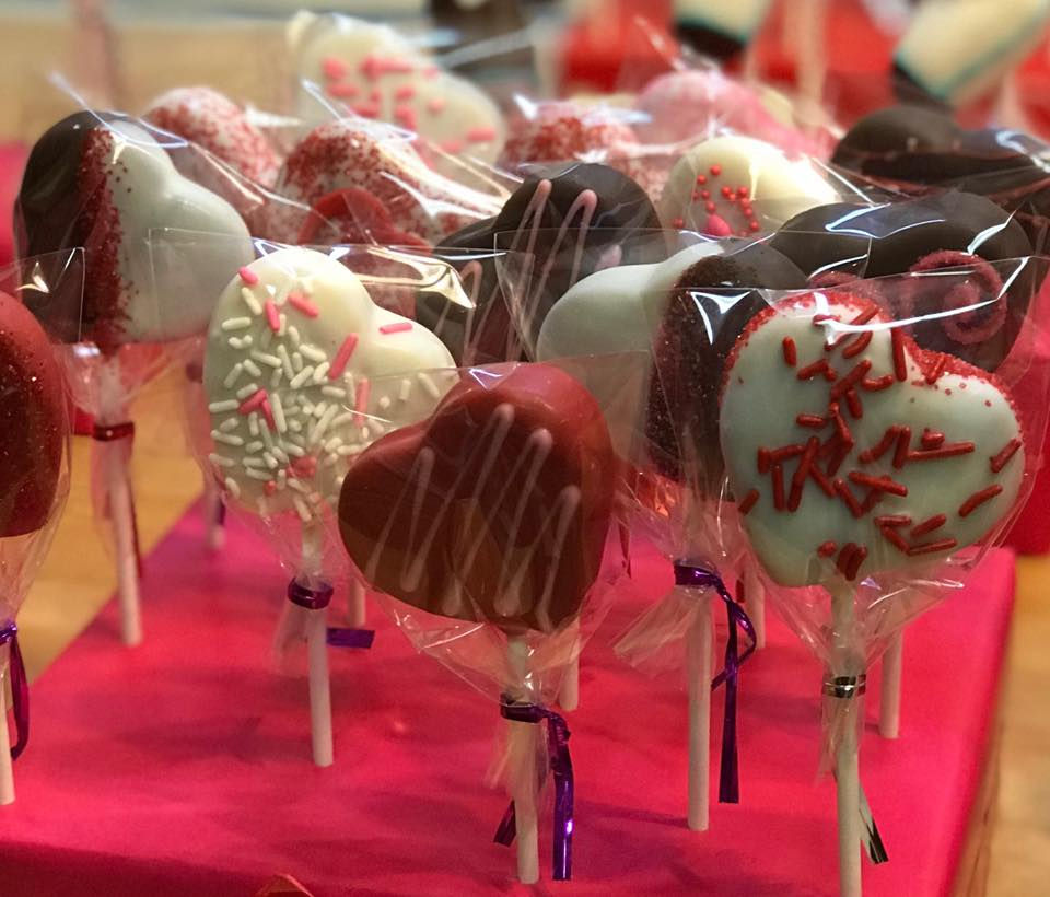 sideways heart cake pops