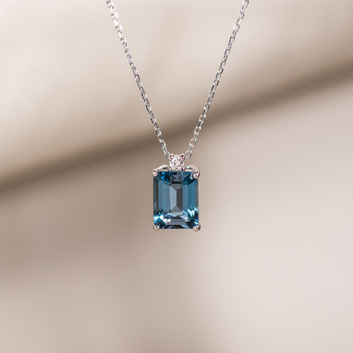 Emerald Cut London Blue Topaz Necklace | Fujimori Kajita