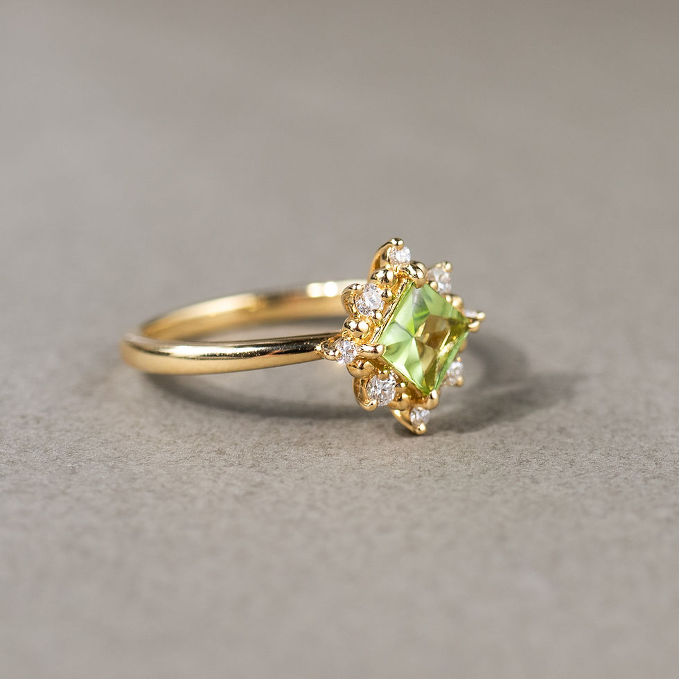 Thumbnail: Stella Ring with Peridot