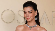 Atriz - Anne Hathaway