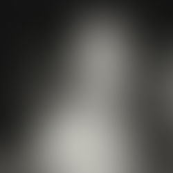 Ariana Grande inicia nova era com single inédito e anuncia álbum “petal”