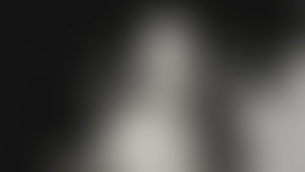 Ariana Grande inicia nova era com single inédito e anuncia álbum “petal”