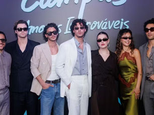 Elenco de “Off Campus”