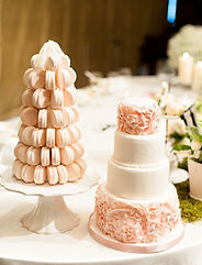 シュガークラフトウェディングケーキ，オーダーメードウェディングケーキ，花嫁様手作り，ピンク，リボン，マカロンタワー，薔薇