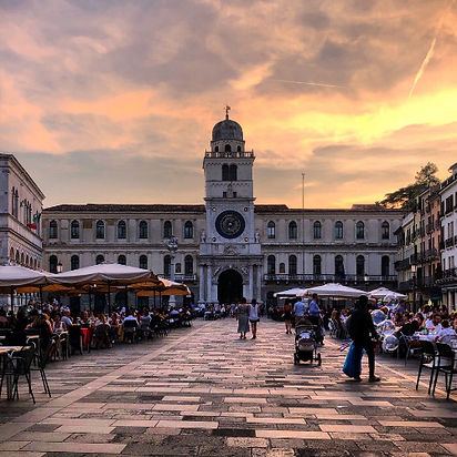 Piazza-dei-Signori-un-weekend-a-padova-cosa-vedere.jpg