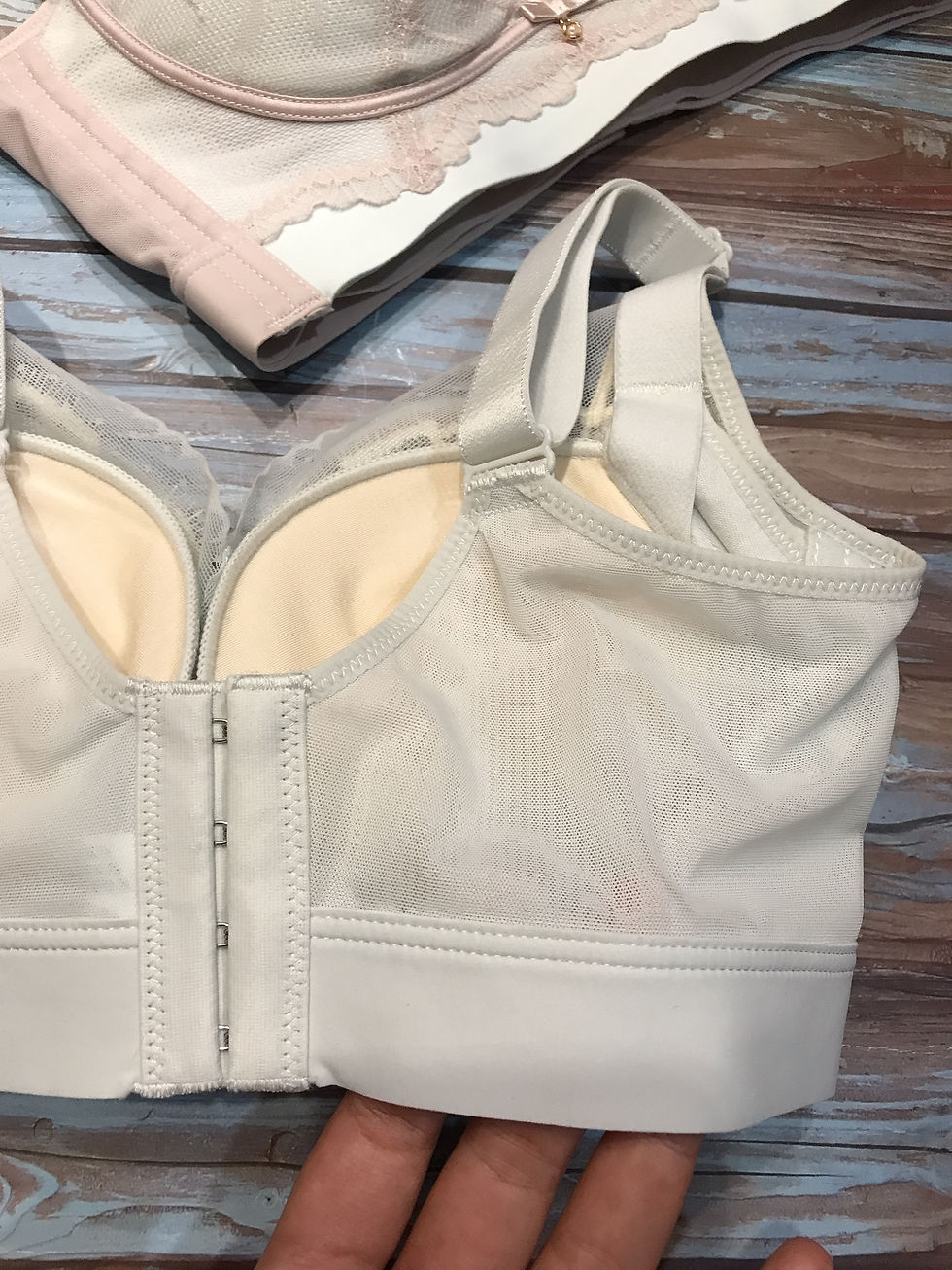 縮圖：34/36/38B CUP法式睫毛邊撞色閃閃蕾絲蠶絲滑滑杯無圈Bra