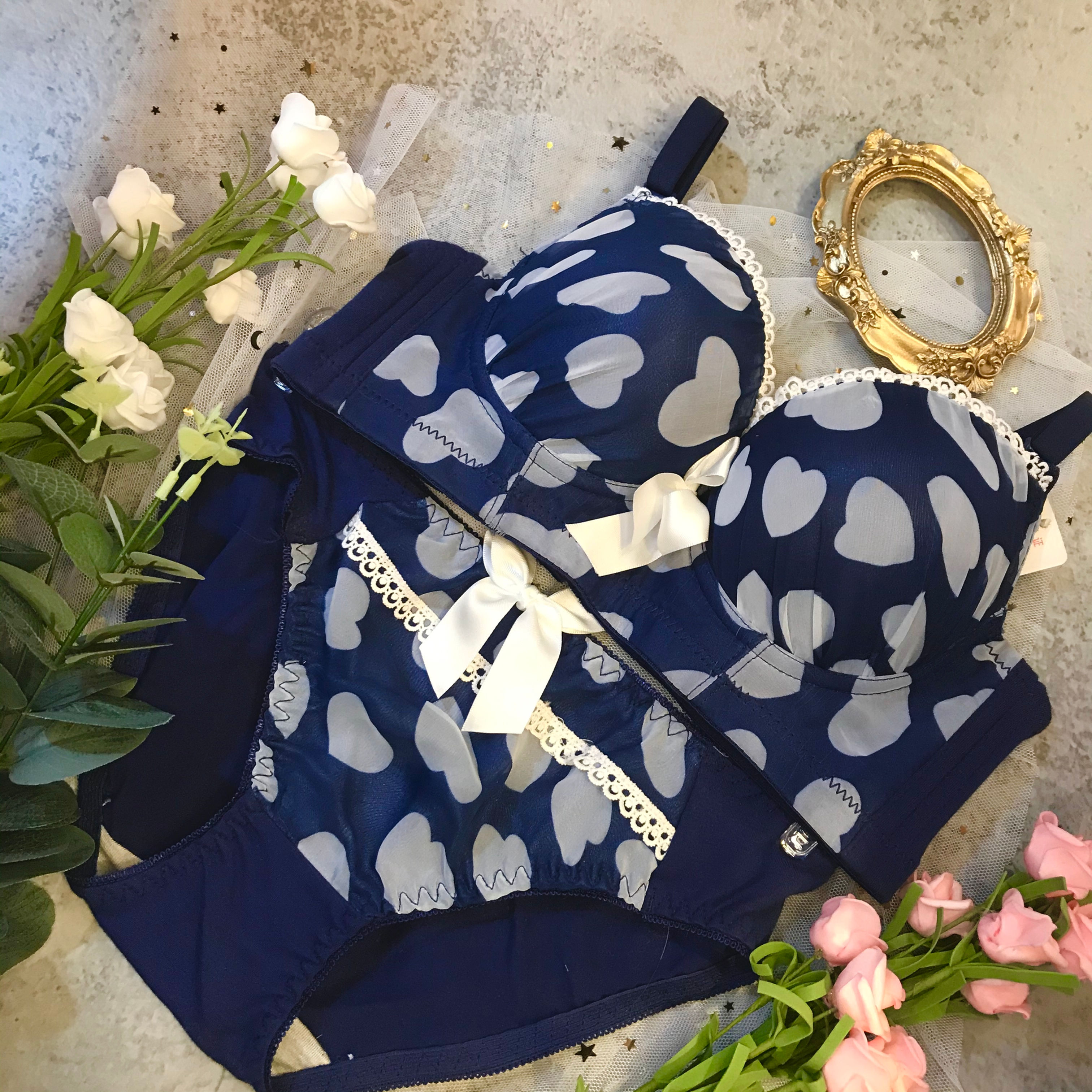 32B 少女心心圖案Bra (無內褲)