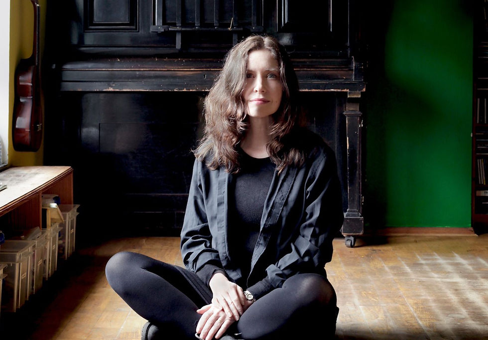 Sarah McQuaid in concert