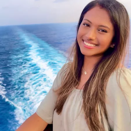 Hi! I'm Arisha!
