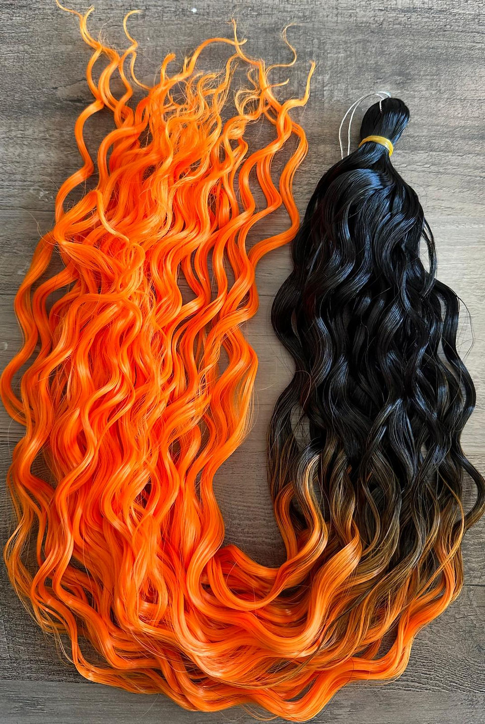 Ariel Curl, Orange Glowstick