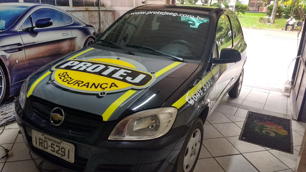 plotagem em carro