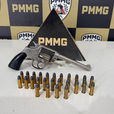 Polícia Militar prende homem por porte ilegal de arma de fogo em Guaxupé