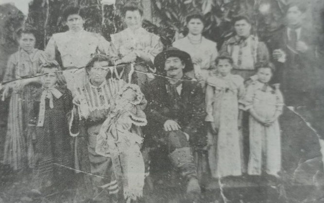 Francesco Marzarotto e família_edited.jpg