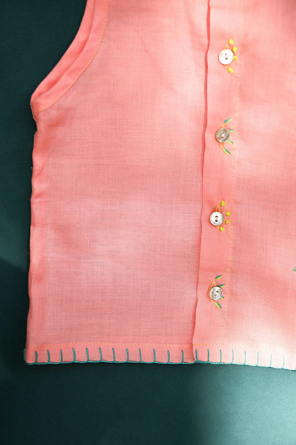 Thumbnail: Peaches ~ Cropped Sleeveless Mini Bordado