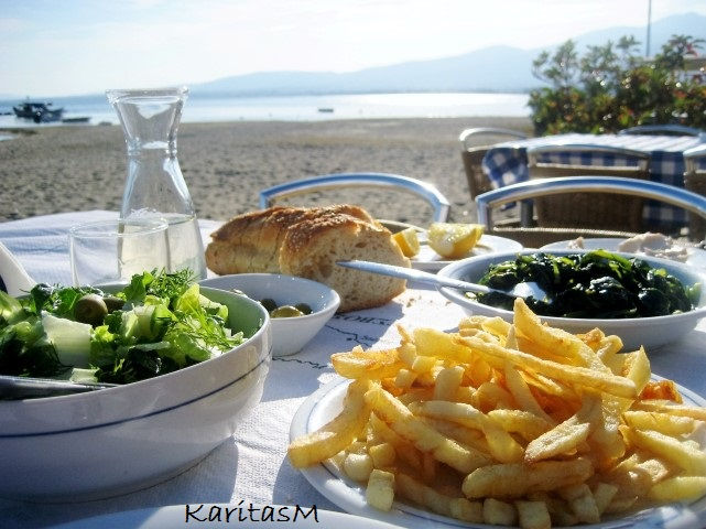 Lunch at the beach - summertime!