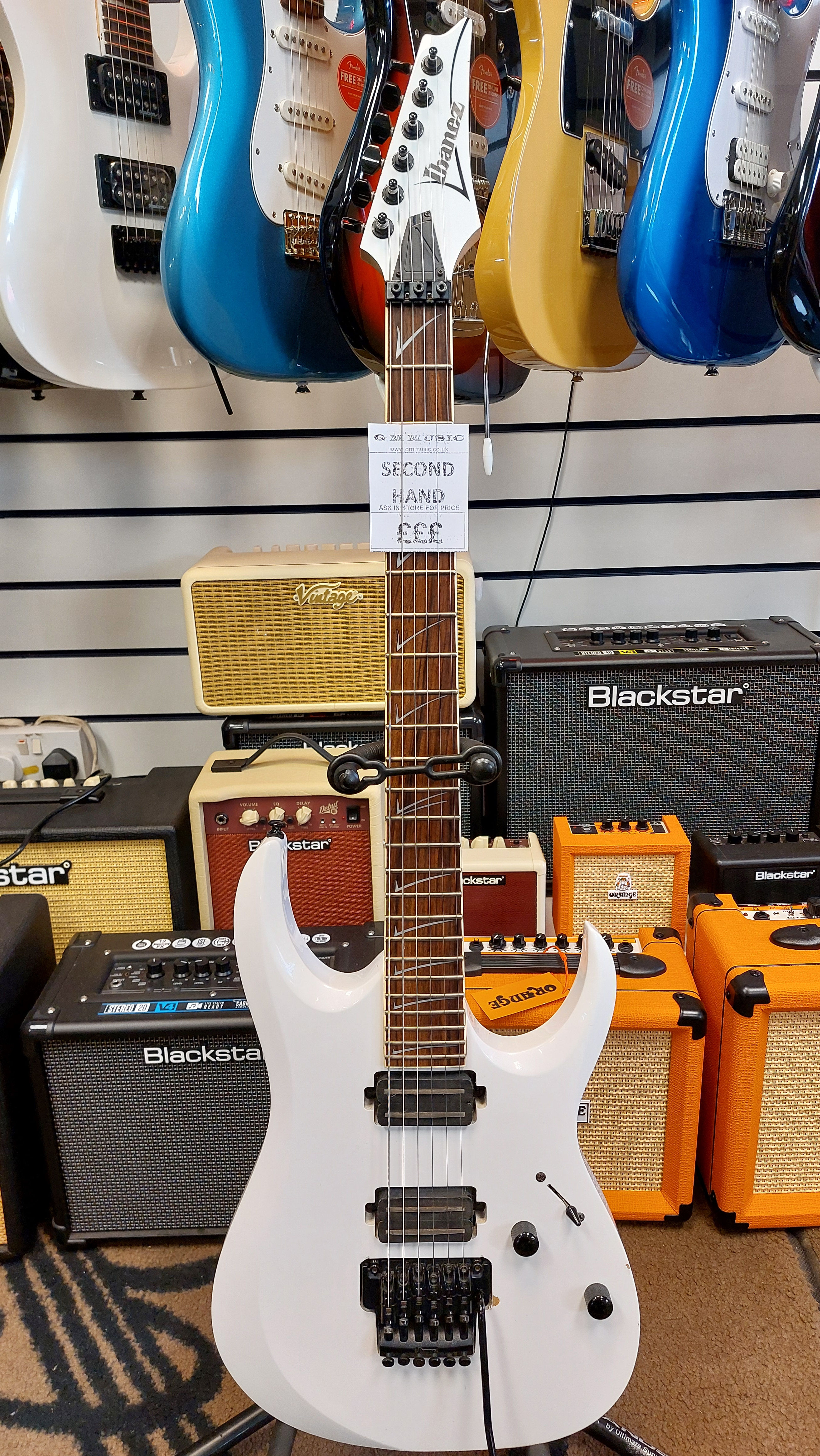 Ibanez RGD320, Floyd Rose System, White, Second Hand