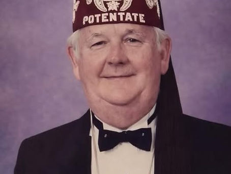 Past Potentate Rufus W. Peckham