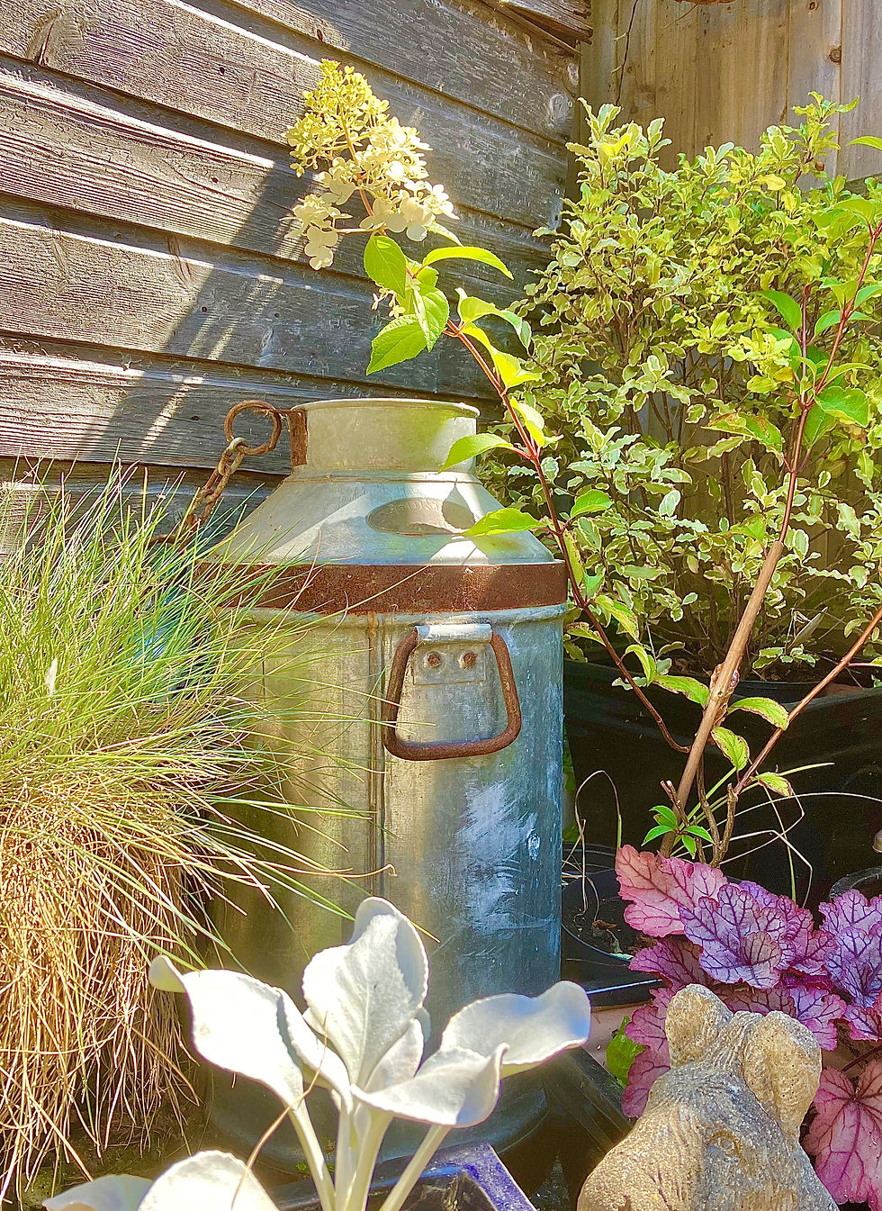 Outdoor urn