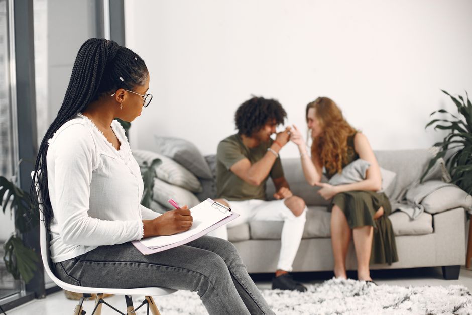 Couples Counselor for Infidelity: How to Rebuild Trust