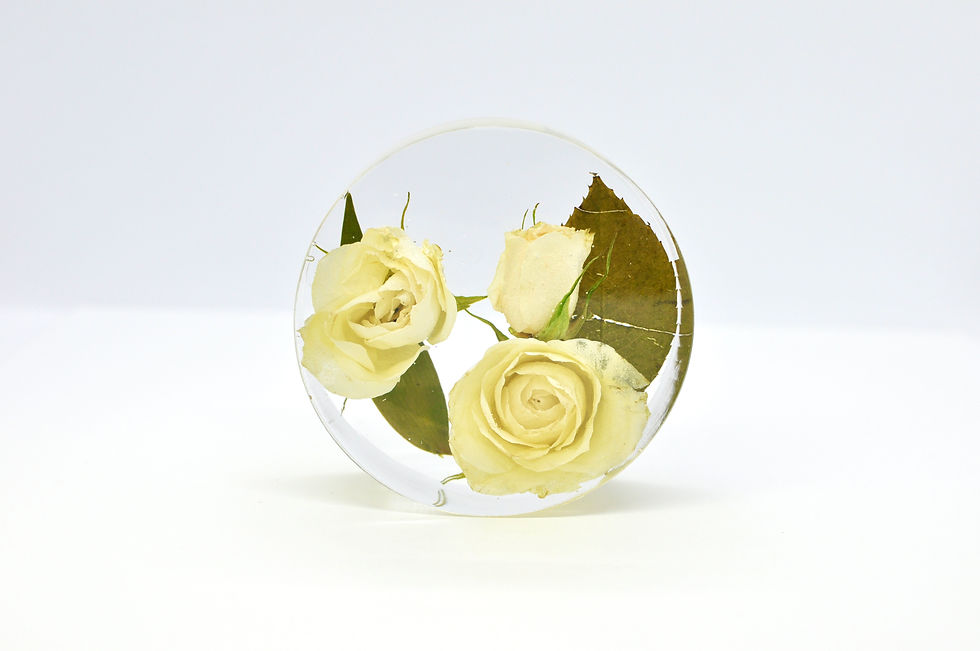 Thumbnail: 3 x 3 round resin piece