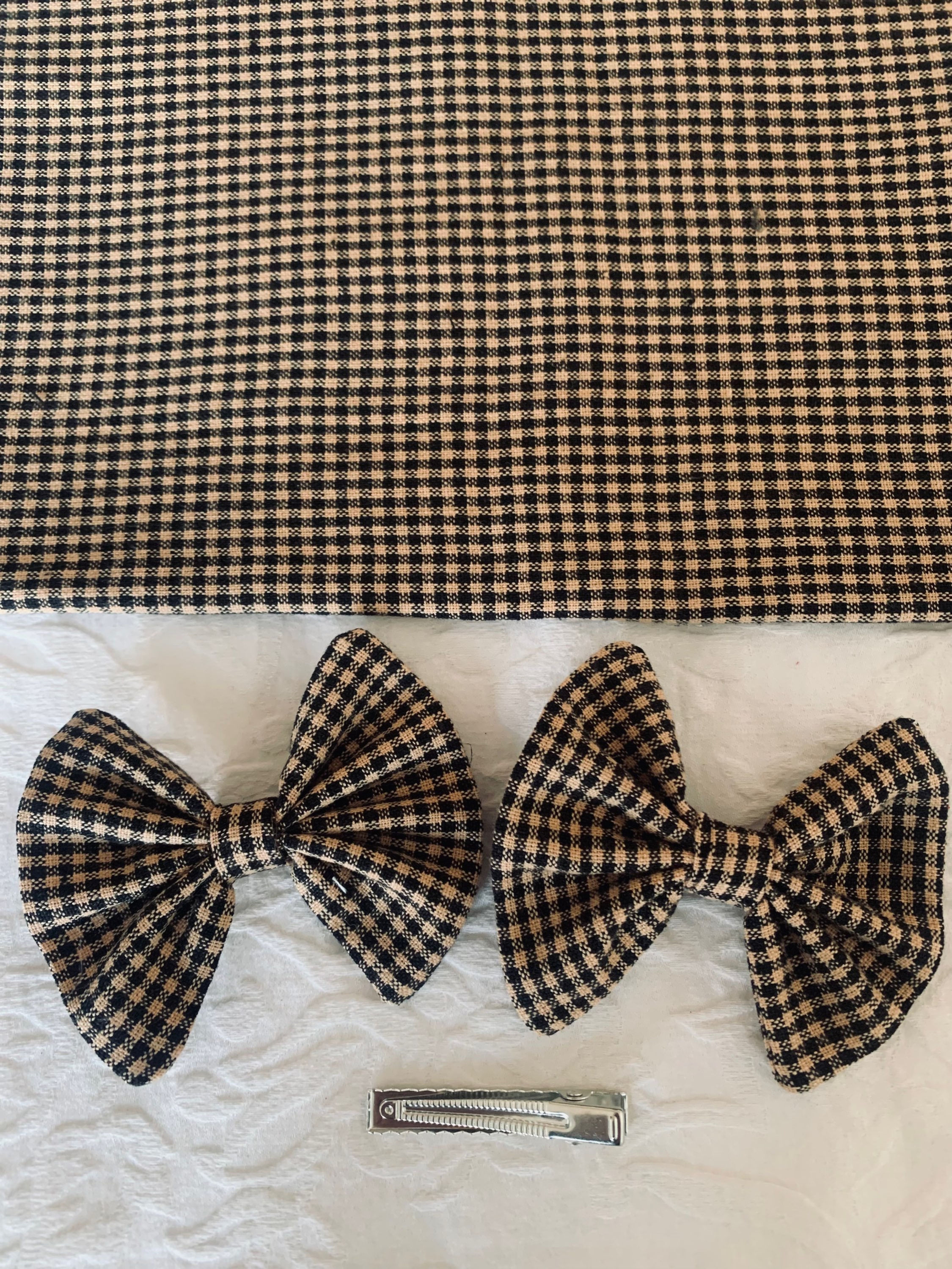 Country Plaid in Black standard bow (3”) on alligator clip 