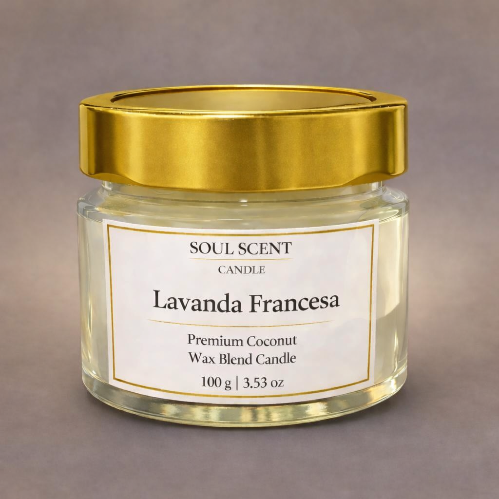 Vela perfumada Caramelat Lavanda Francesa da Soul Scent em pote de vidro com tampa metálica dourada.