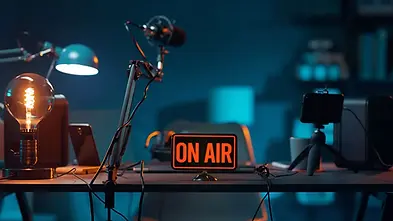 video-podcast-setup-onair-feature.webp