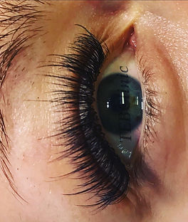 wispy lashes