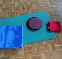 Airex-Kissen, Pads und Pilates-Band